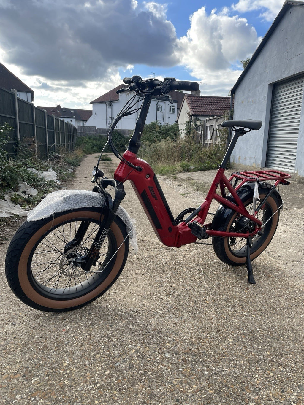 E-loop coaster fully foldable brand new bike  2miles 2keys new charger