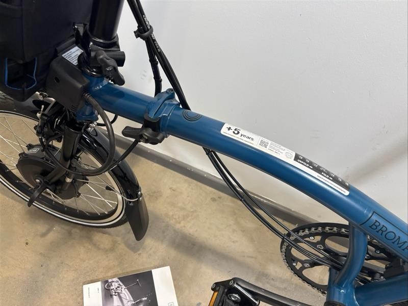 Brompton Electric C Line 4 Speed Mid Folding Bike - 2023 - Ocean Blue