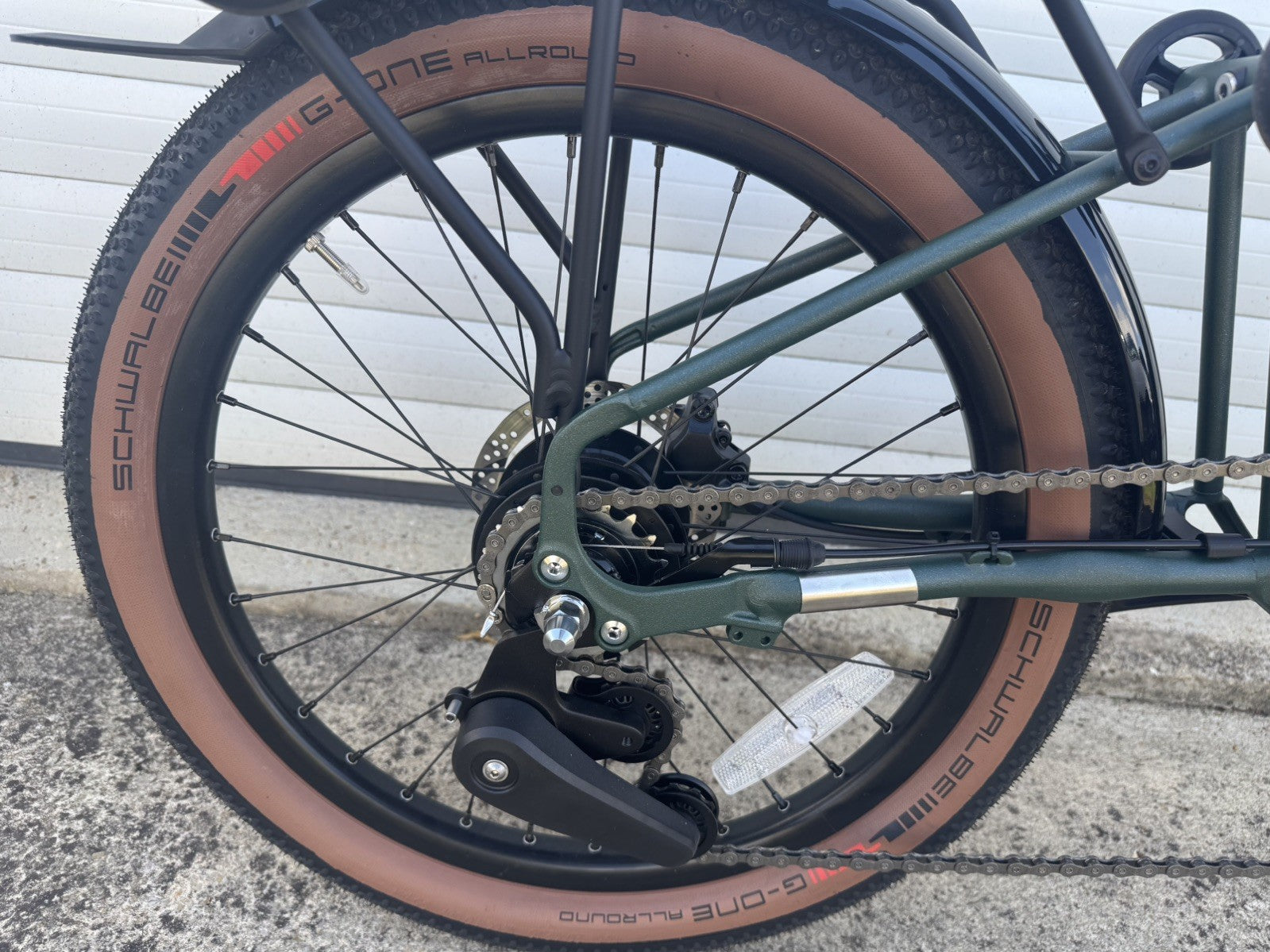 Brompton G Line 8-Speed (Large) 2026, Under 10 Miles, tools, warranty