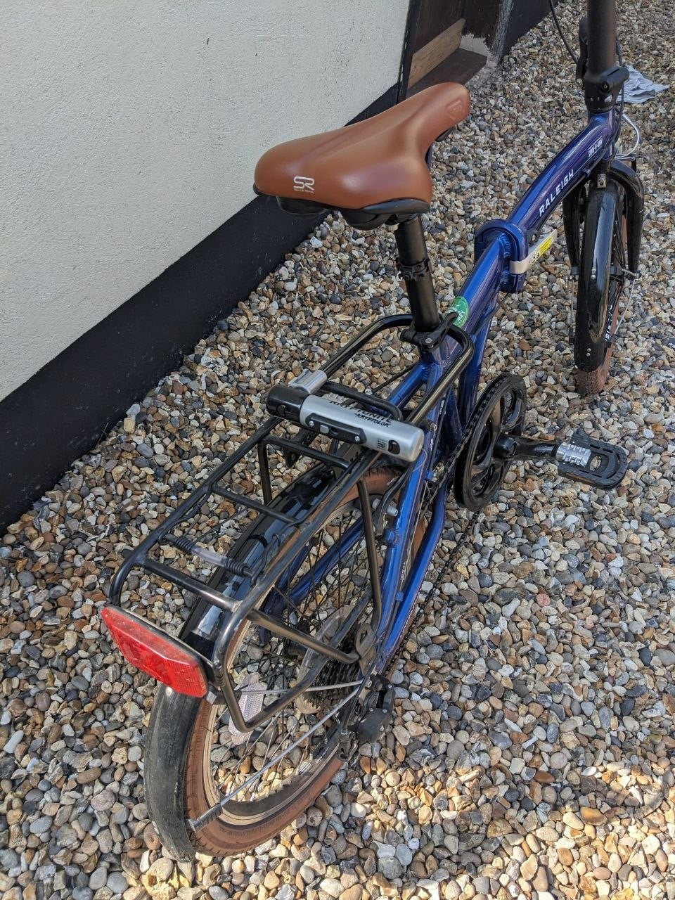 Raleigh Foldable Bike Stowaway (with a D lock and 2  LED lights)