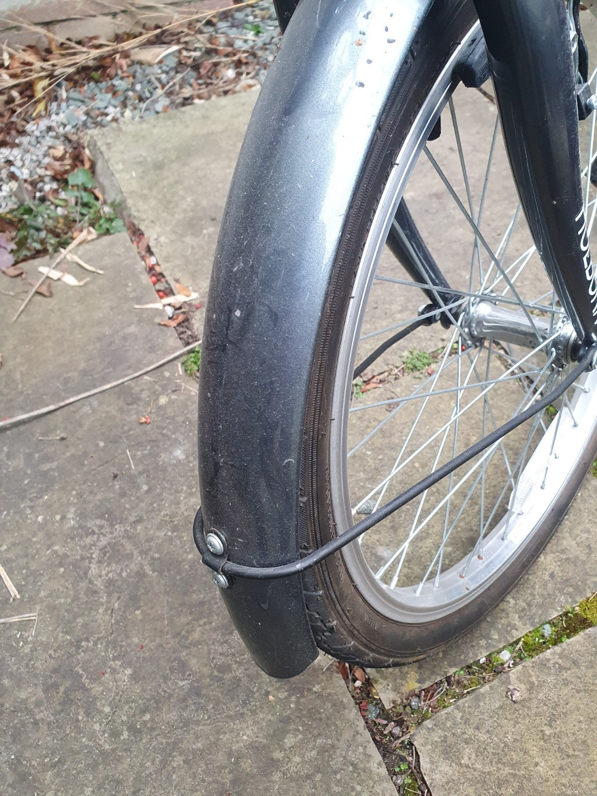 Holborn Challenge 20-inch Wheels Folding Bike Unisex With 6 Gears.