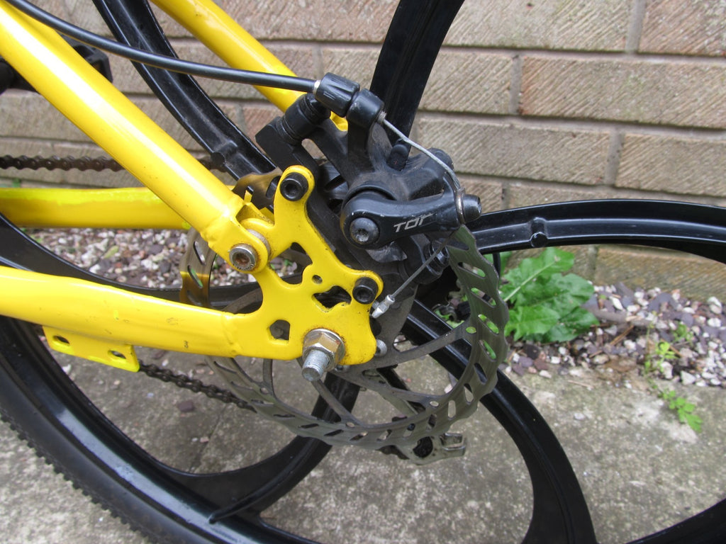 BIKE MOUNTAIN BI FOLD  DISC BRAKES 26" WHEELS UNISEX-GOOD CONDITION