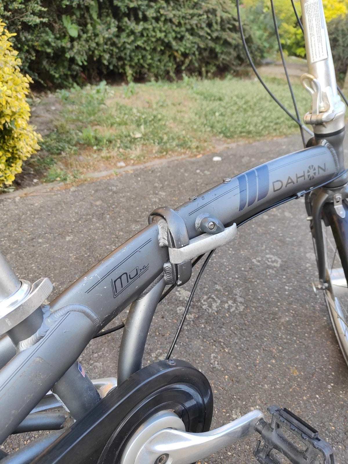 Dahon M8 XL folding bike in good working condition + Free master lock