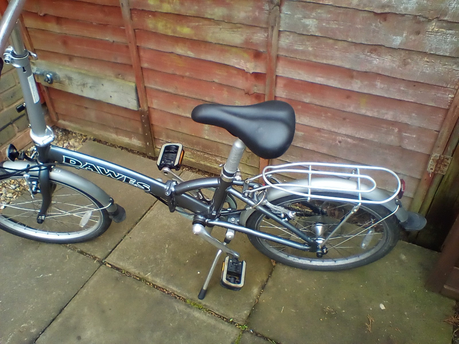 Dawes folding bike 6 gears 20 in wheels  used