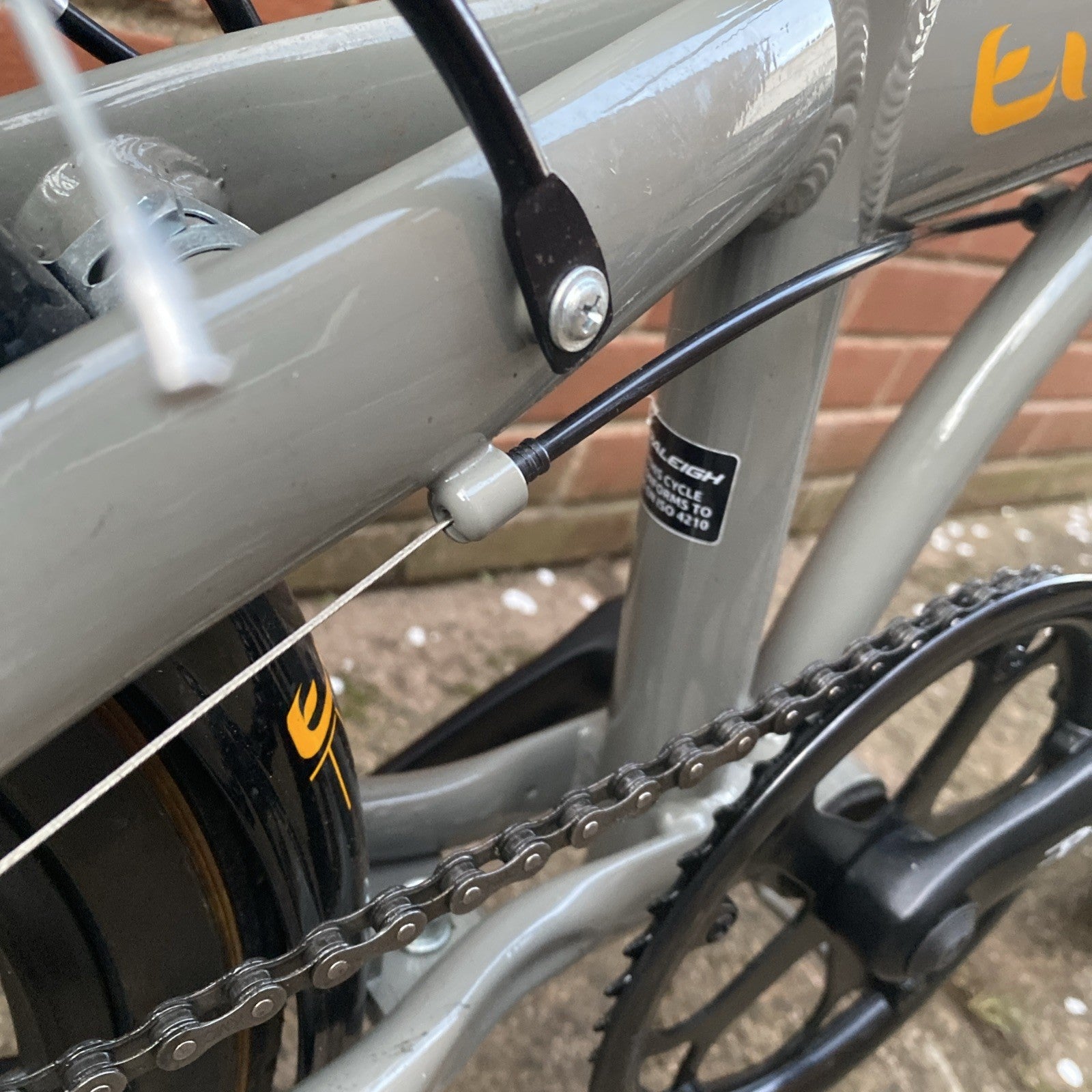 Raleigh Evo 2 Folding Bike 7-Speed Shimano Gears Grey Good Condition, in Exeter