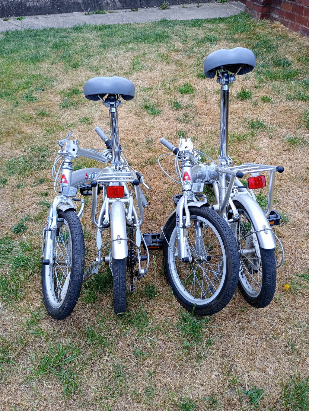 Active 20in Silver Folding Bike 6-Speed Shimano Grip Shifter V-Brake Rear Rack