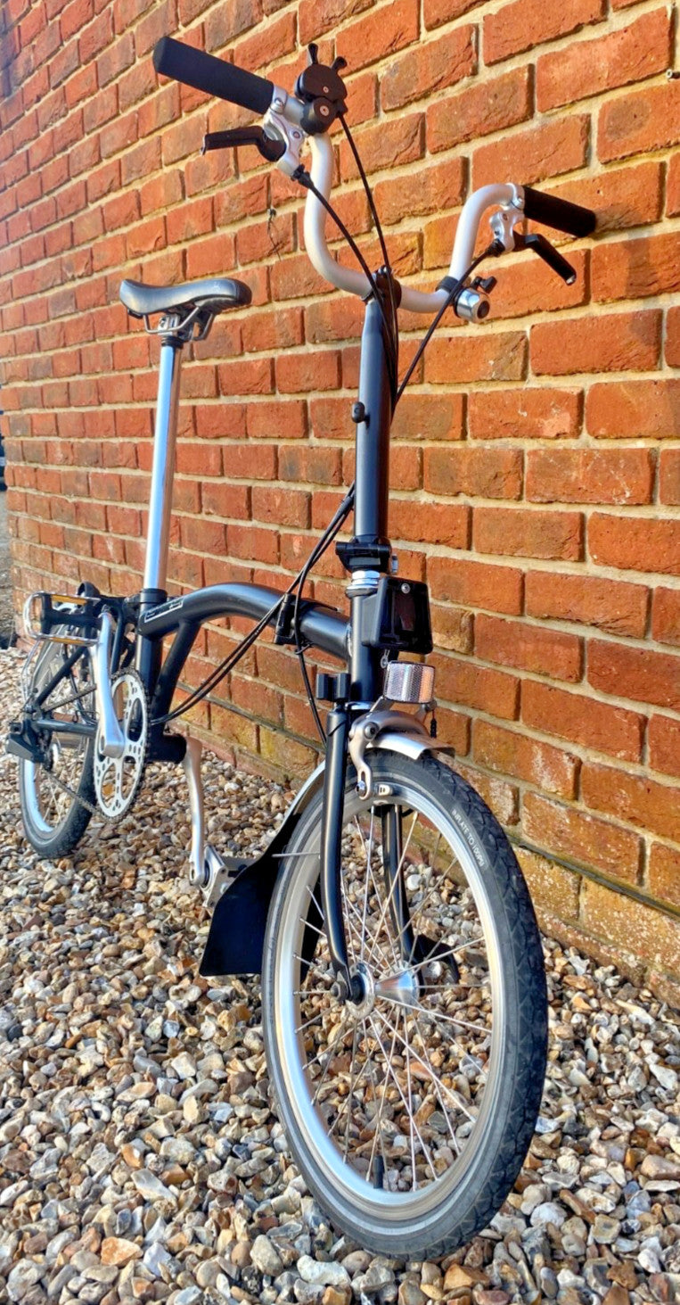 Brompton A Line 3-Speed Folding Bike with bag