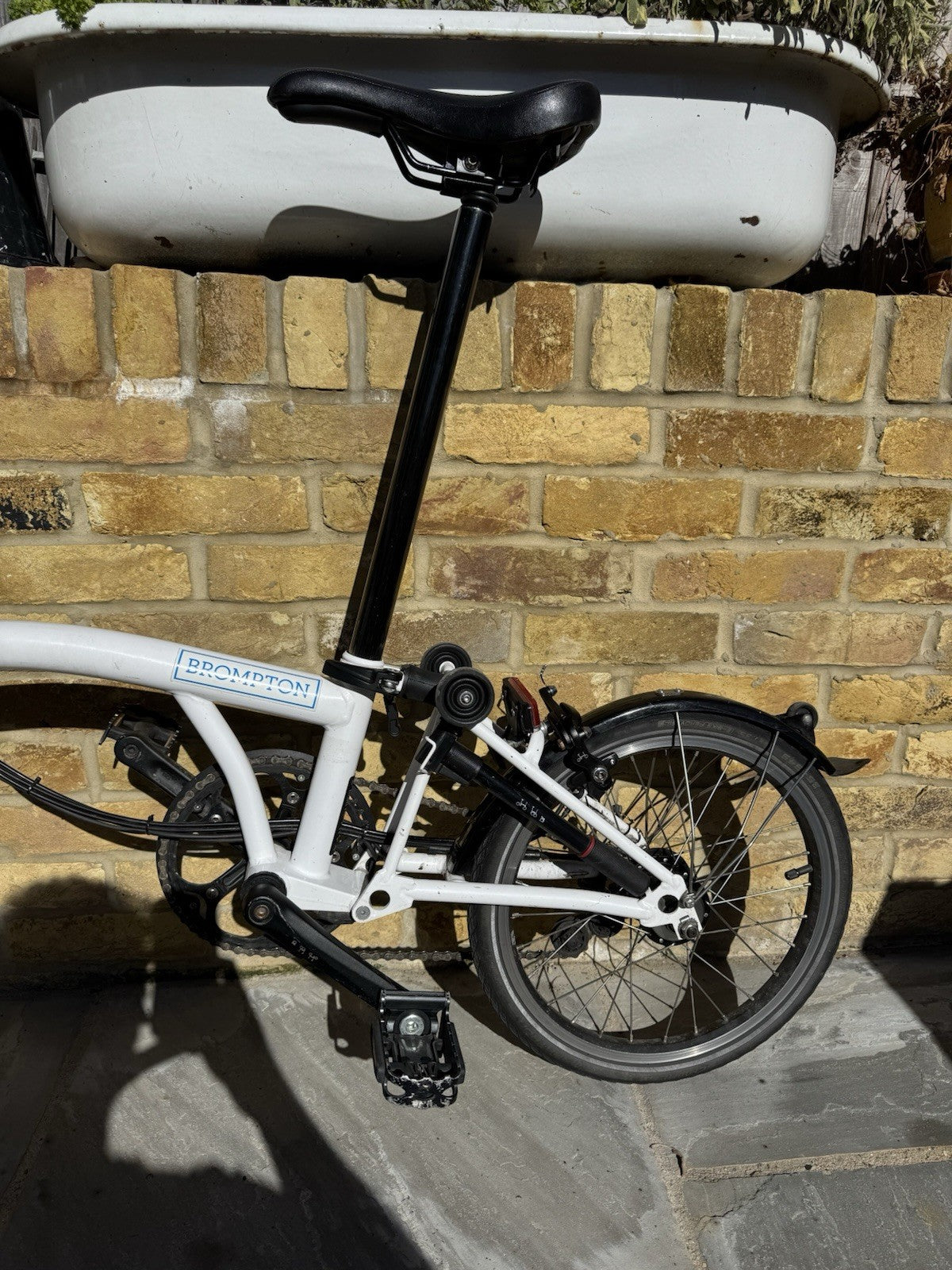Brompton M6LE white with Bag - Used Condition - folding bike