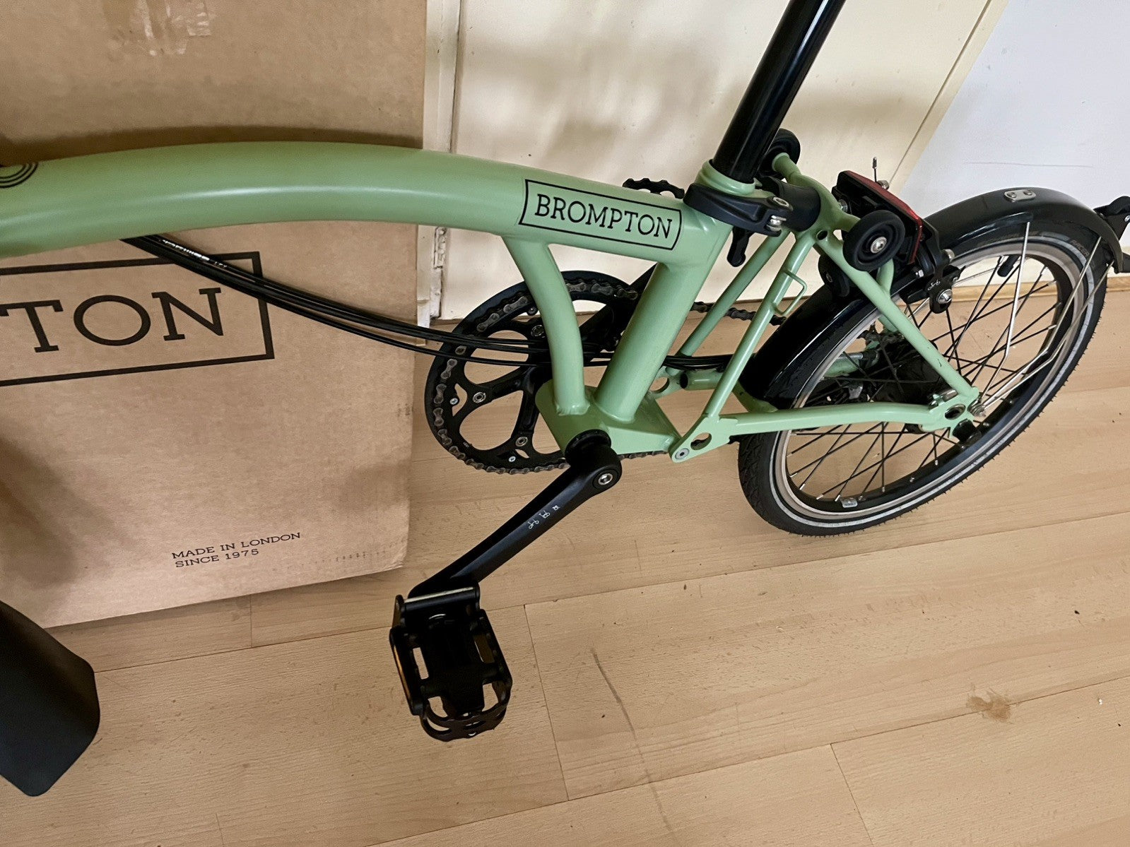 Brompton C Line Explore, 6-Speed, Matcha Green, Black Ed, Mid Handlebar 2025