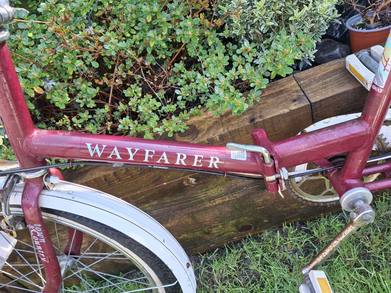 Apollo Wayfarer 1980s Vintage Folding Bike Town and City 20-inch Wheels