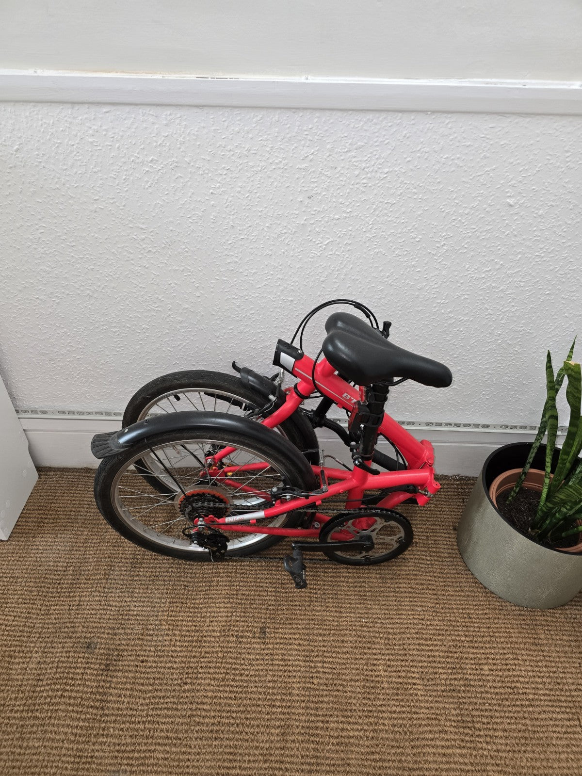 BTWIN Folding Bike 20″ | Urban Commuter Bicycle | 6-Speed Bike | Great for City
