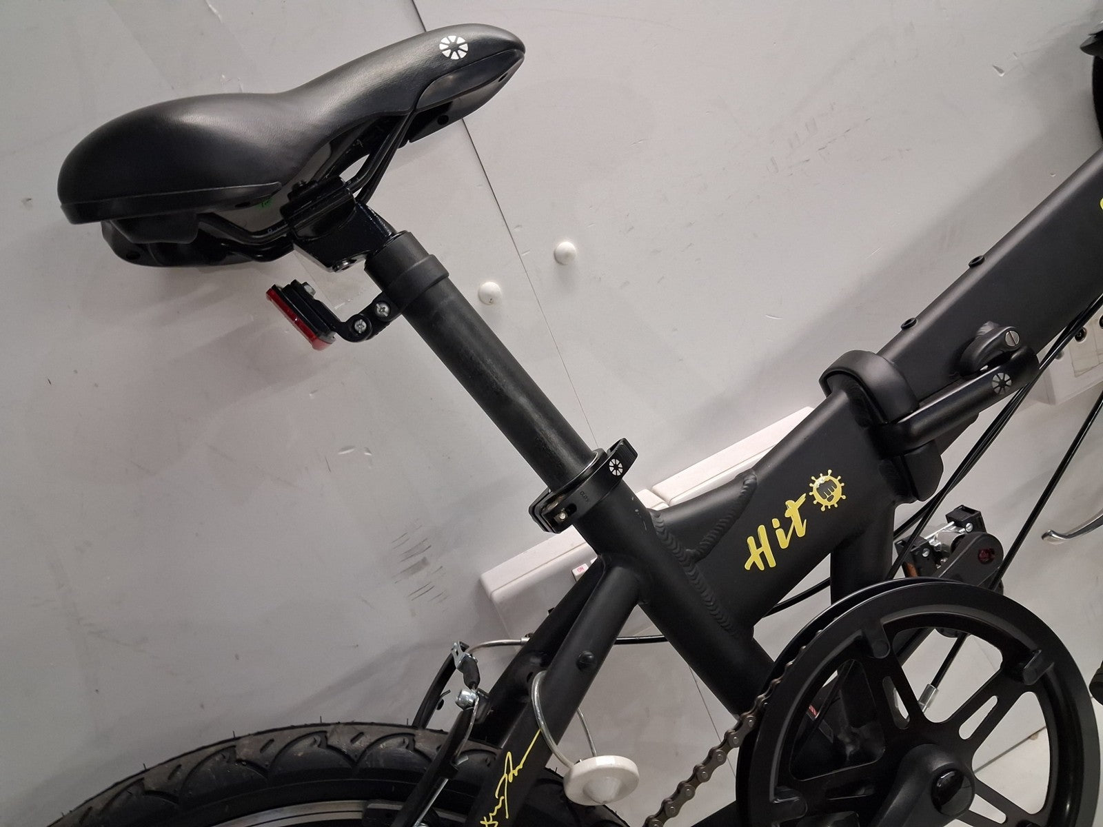 Dahon Hit 20" Wheels 11.6 kg Compact Unisex Matt Black Commuter Folding Bike A