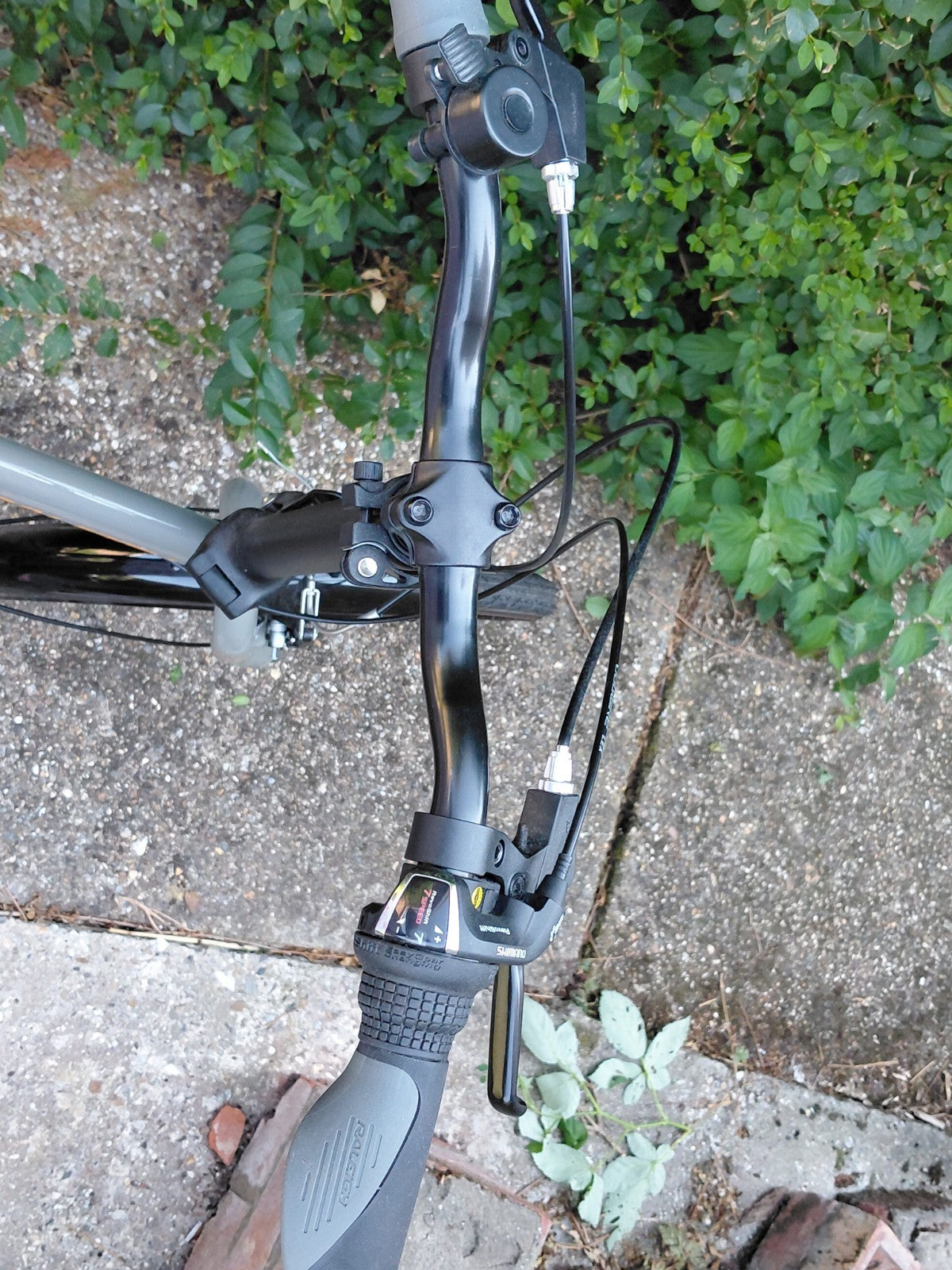 Raleigh Evo 2 Folding Bike 7-Speed Shimano Gears, Grey