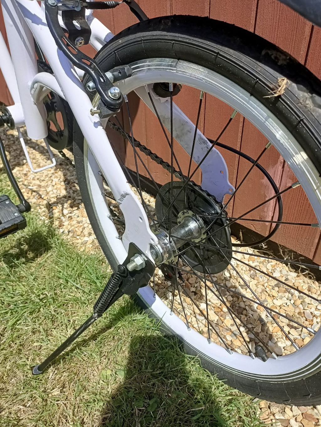 7 Speed 20" Folding White Bike with stand #1216