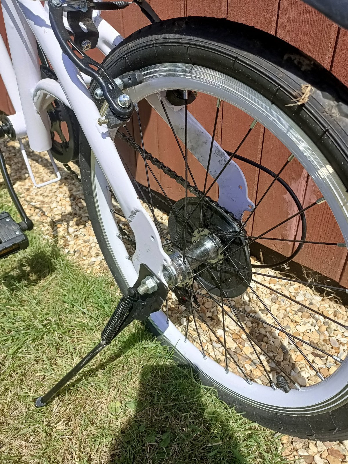 7 Speed 20" Folding White Bike with stand #1216