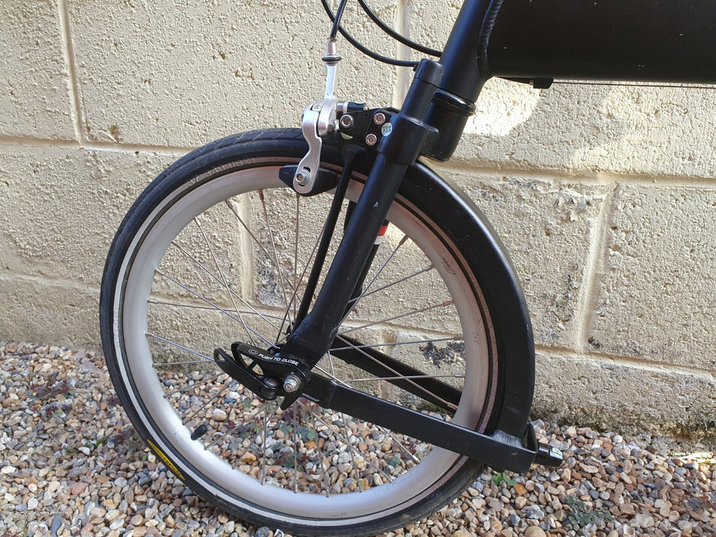 Mezzo D9  9-speed folding bicycle, black, very good condition, with carry bag.