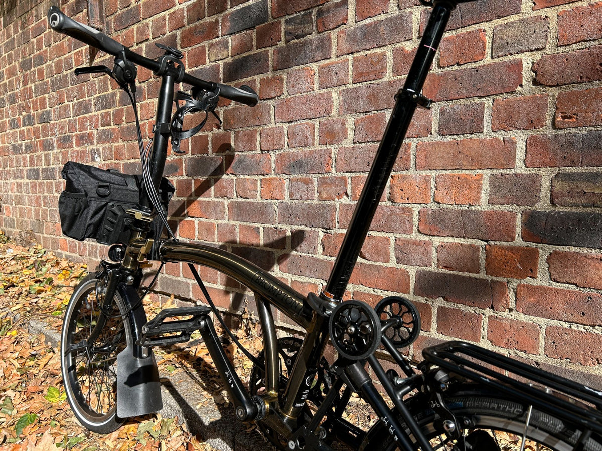 2023 Brompton C Line 6 Speed M6L Black Lacquer Black Edition + Bags & Extras