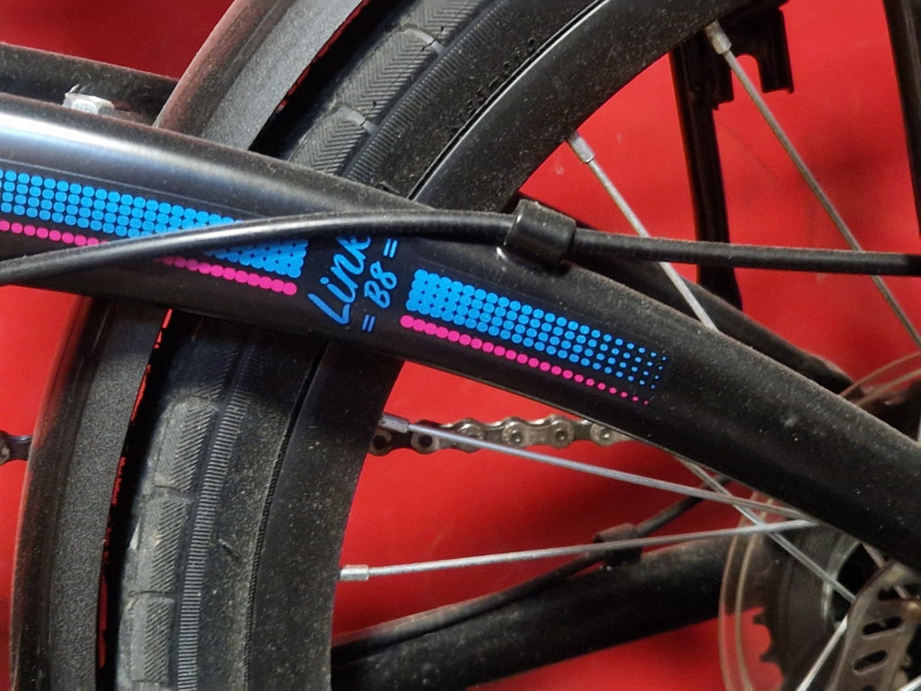 Tern Link B8 Folding Bike - Easy to Fold and Store, Ideal for Public Transport