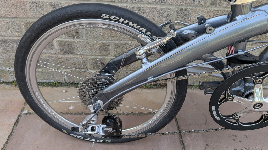 Dahon Mu SL folding bike | 2006 | lightweight ~ 10kg Aluminium | 20” | 9-speed.