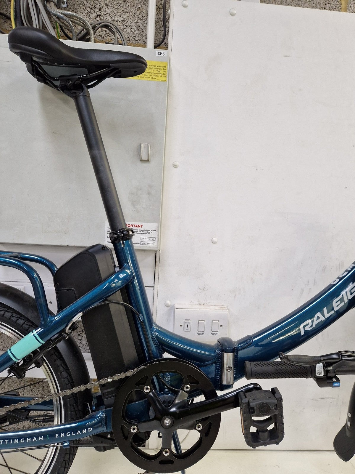 Raleigh 2019 Evo Alloy Folding Compact Bike 20" Wheel - Blue Green (Used/Marks)