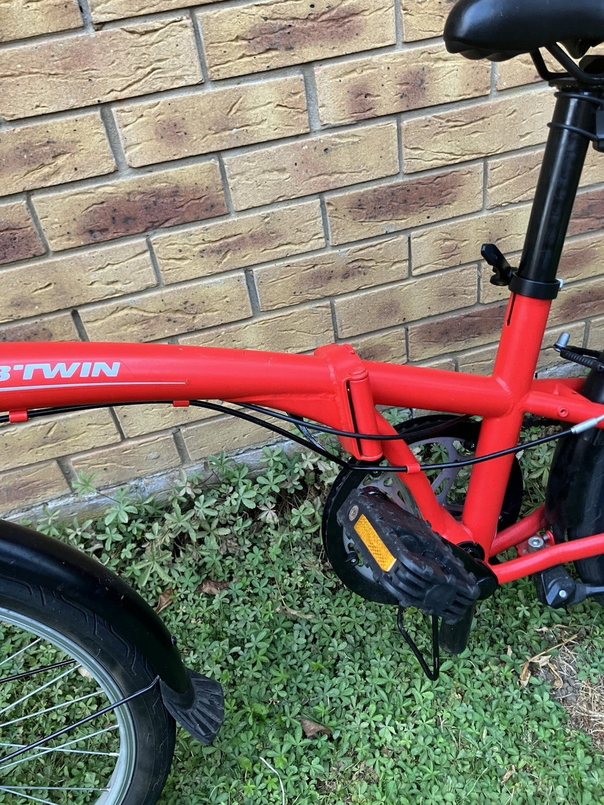 BTWIN Folding Bike 20″ | Urban Commuter Bicycle | 6-Speed Bike | Great for City