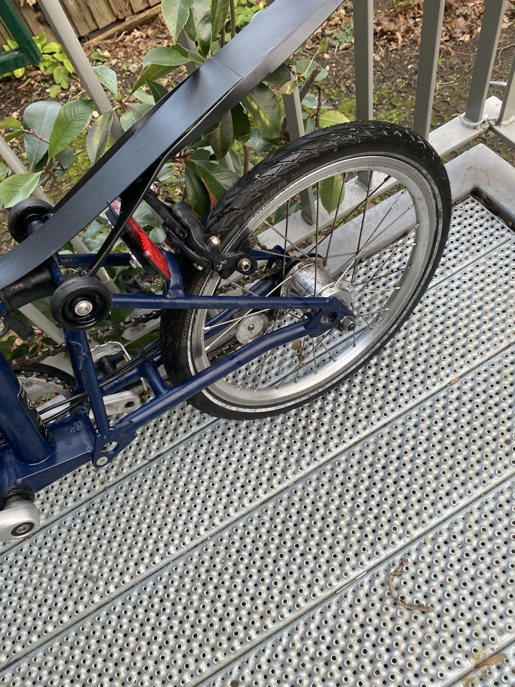 Brompton 3HL Navy 2020 Excellent Condition Seldom used