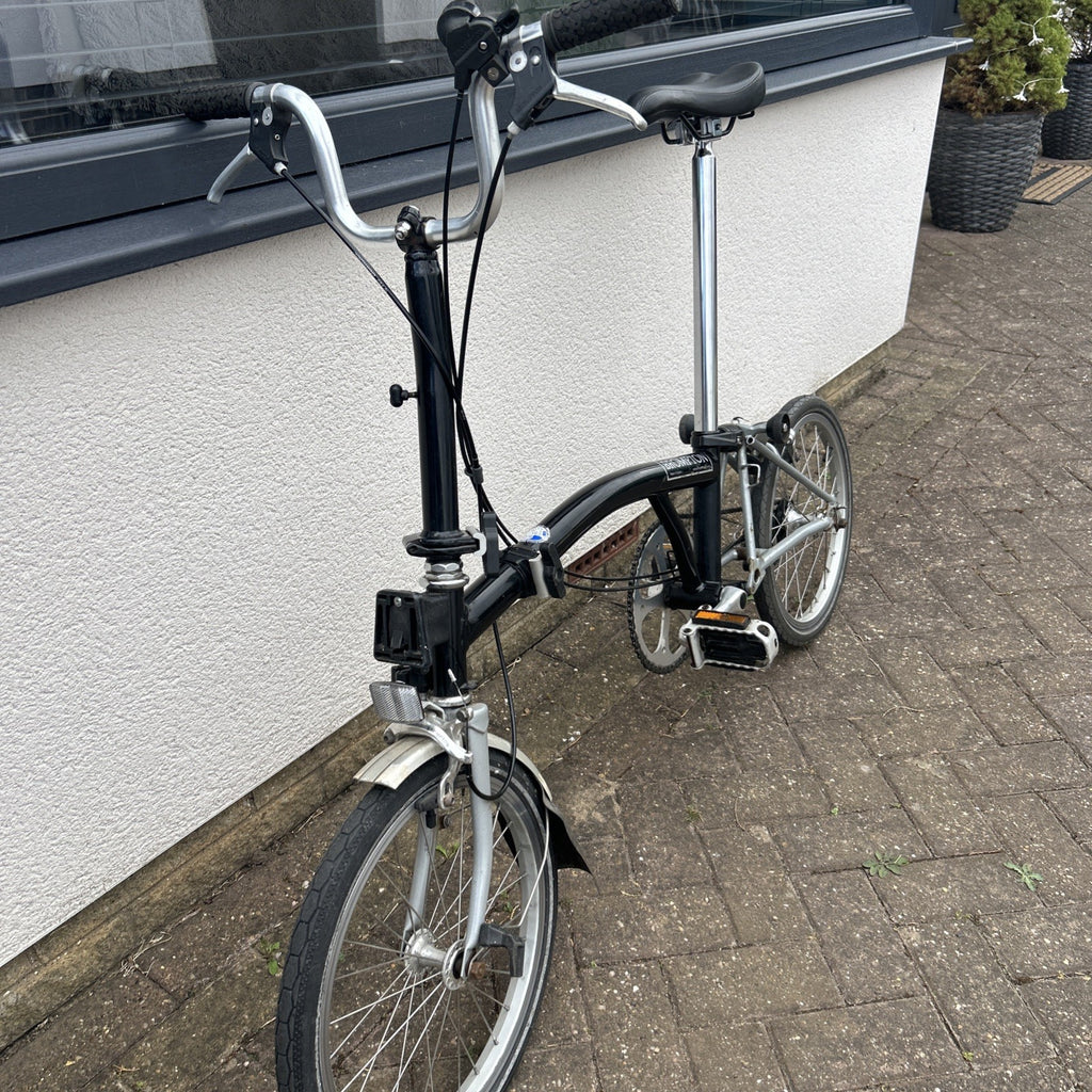 Brompton Folding Bike 2007 ish Average Condition Fully Working 2 Speed S1