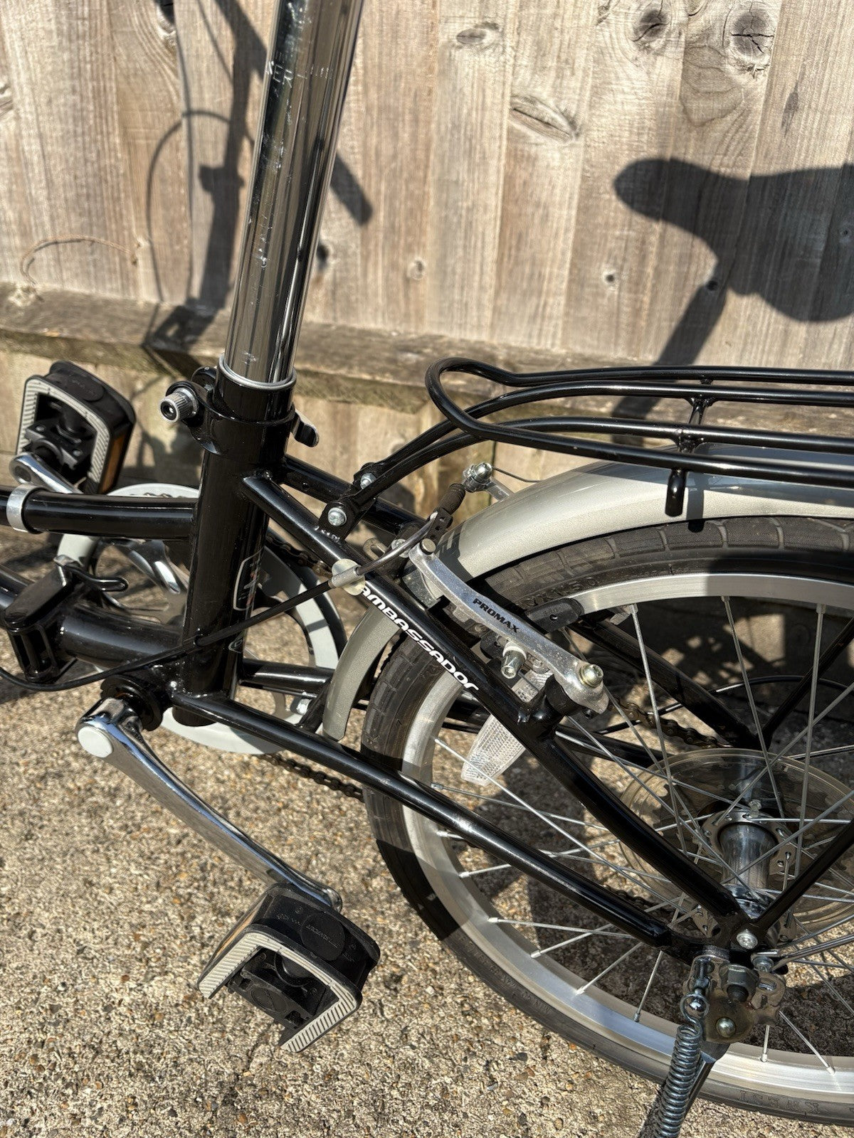 Ridgeback Ambassador Folding Bike 20” Wheels, 6 Speed Shimano, NEW