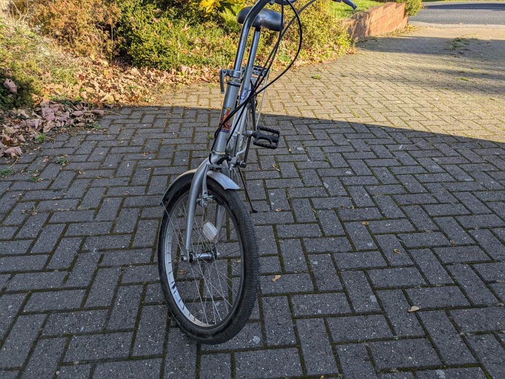 Raleigh Folding Bike Silver 20in Wheels Rear Rack Mudguards Unisex Adults