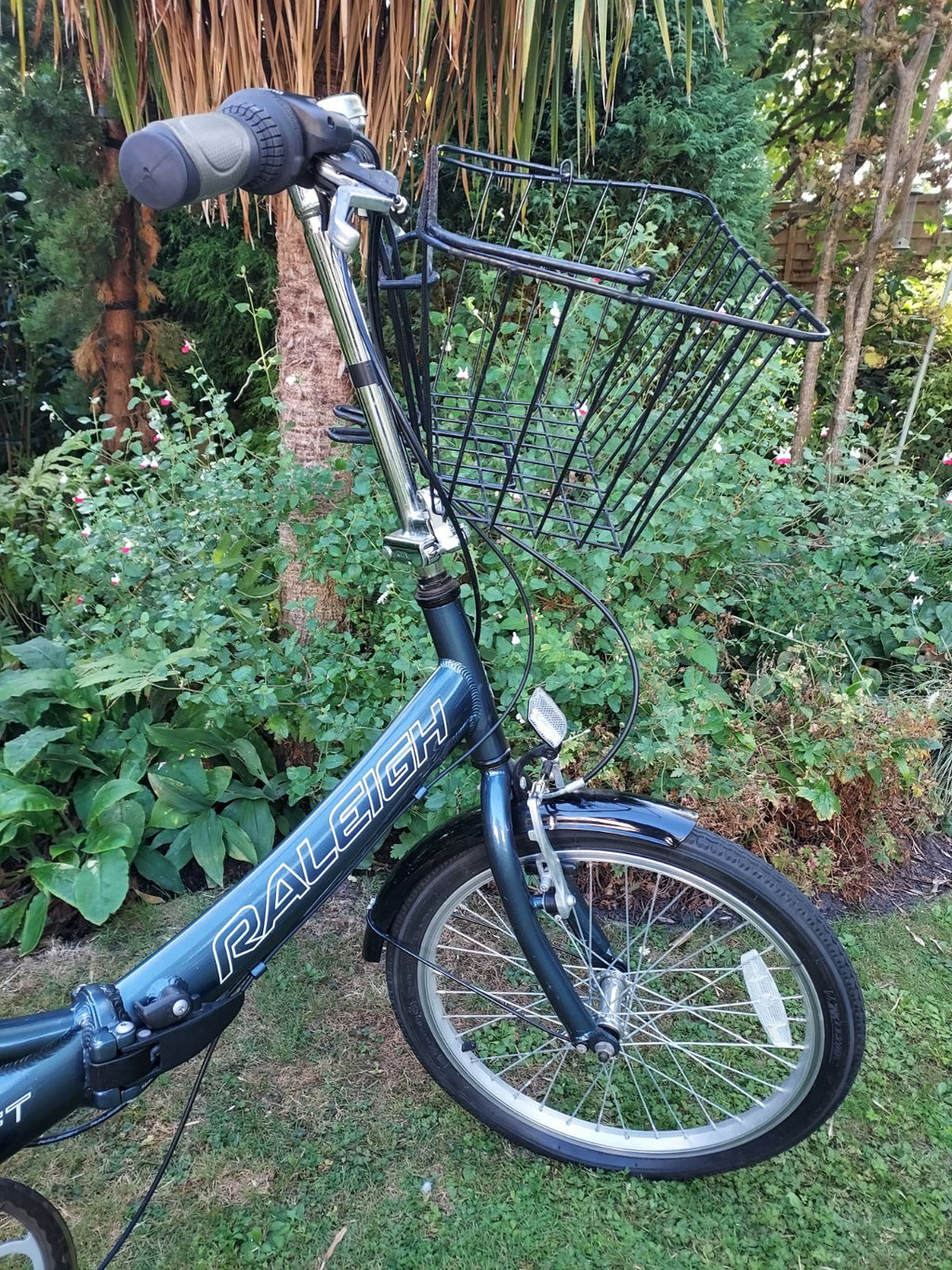 Folding adult bikes with 20" wheels