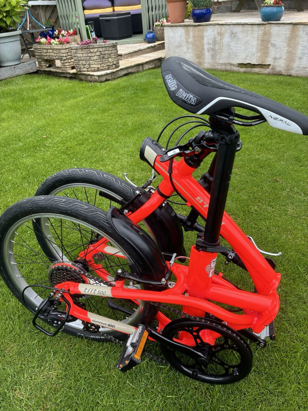 B'TWIN Tilt 500 Folding Bike 20 in Aluminium Red. Also a Cross CRF300.