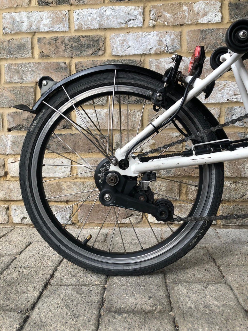Brompton Electric White Mid 2 Speed (M2L) - Ex-Demo - VERY CHEAP GREAT DEAL!