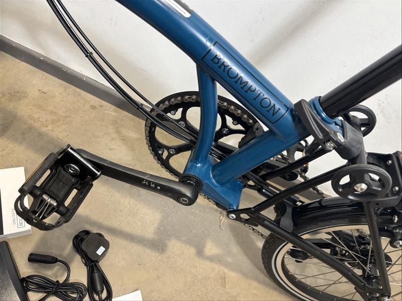 Brompton Electric C Line 4 Speed Mid Folding Bike - 2023 - Ocean Blue
