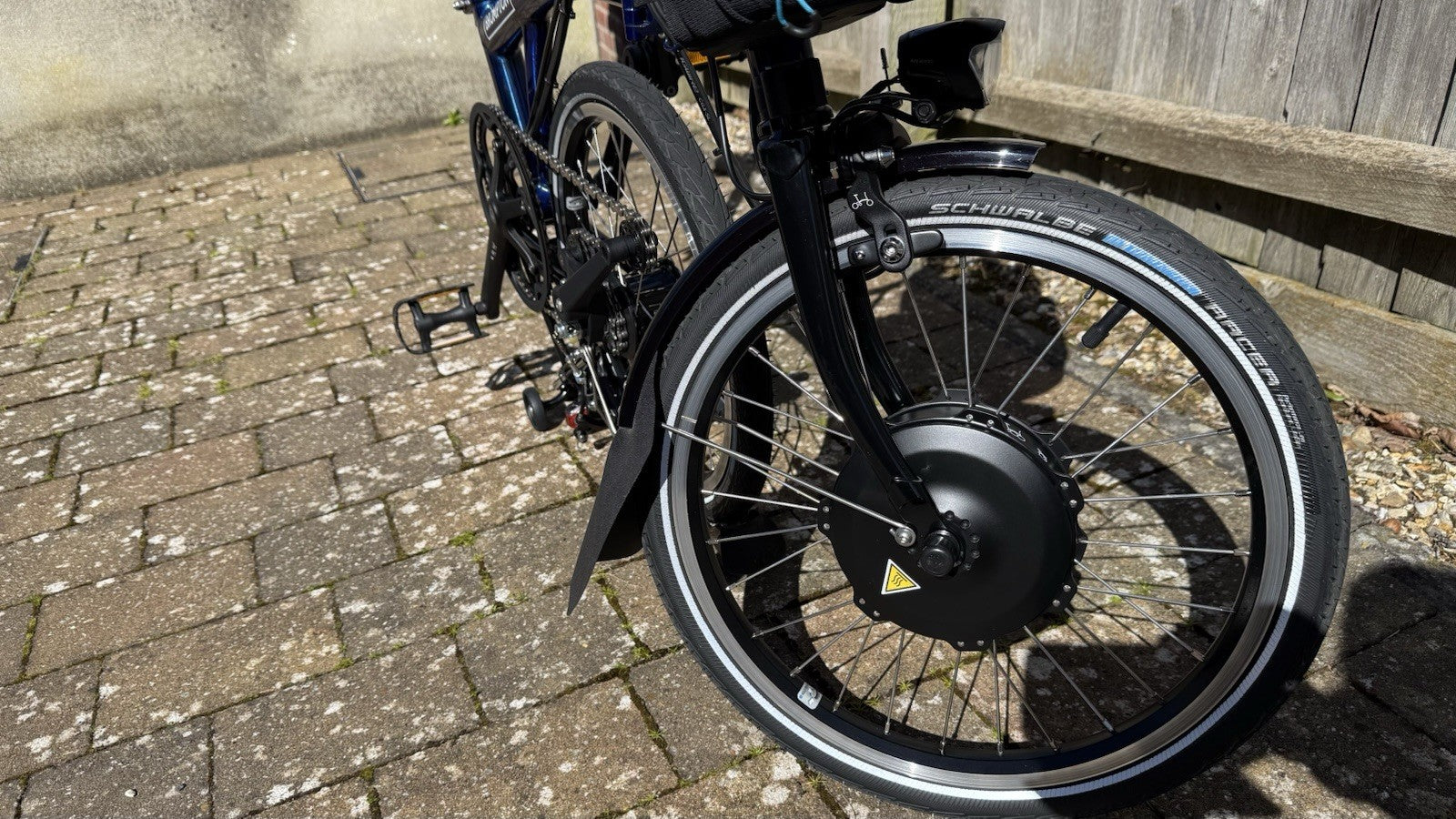 Brompton C Line M6L Bolt Blue e-Folding Bike - Excellent Condition