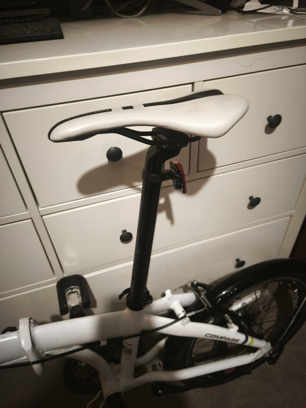 Compass Folding Bicycle – Ideal for Commuting & Storage – White/Black With Bag