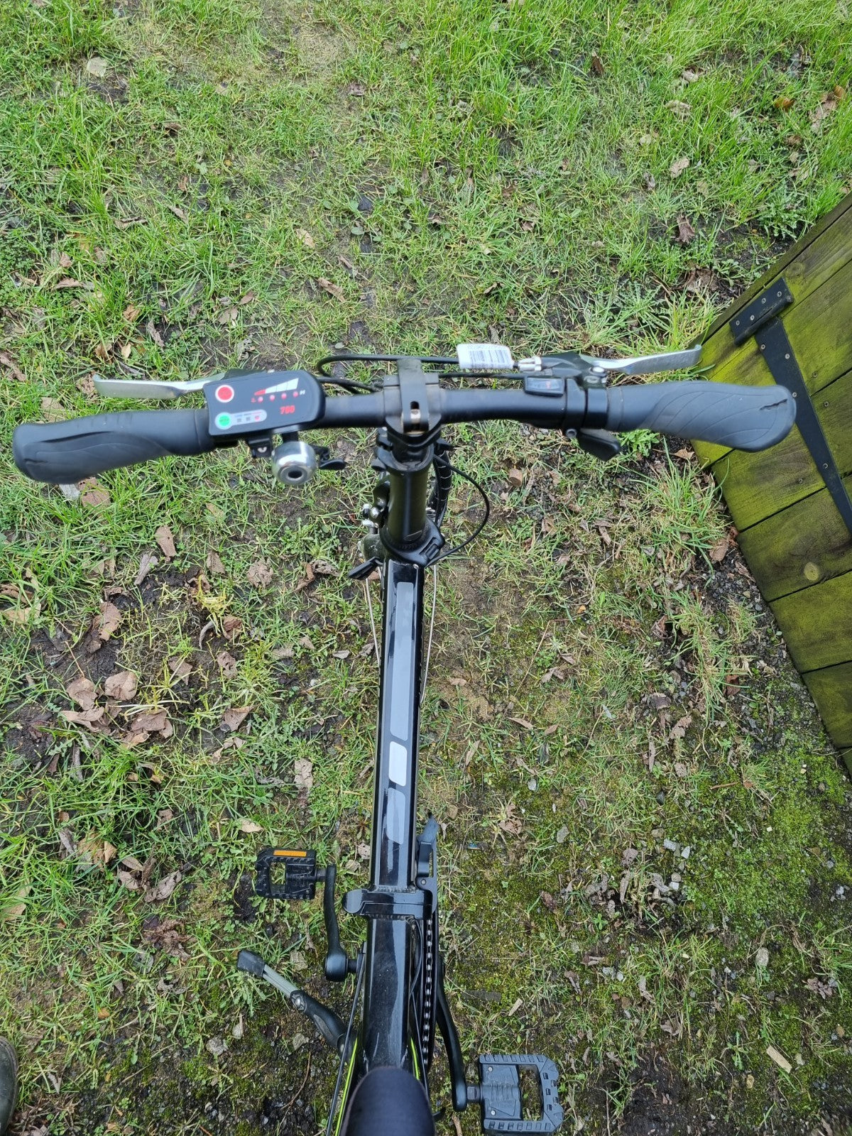 CARRERA CROSSCITY E FOLDING BIKE HARDLY USED IN EXCELLENT CONDITION