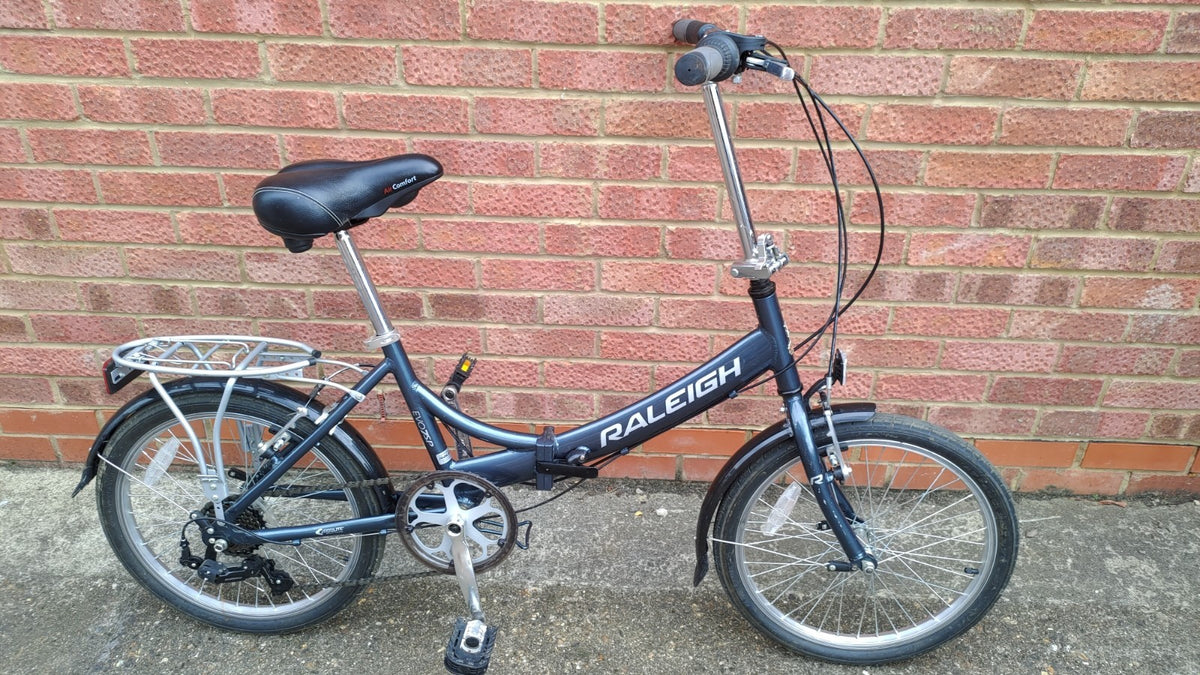 Raleigh EVO 7 SP AirLite Folding Bike Grey / Navy Bicycle 20" Wheels