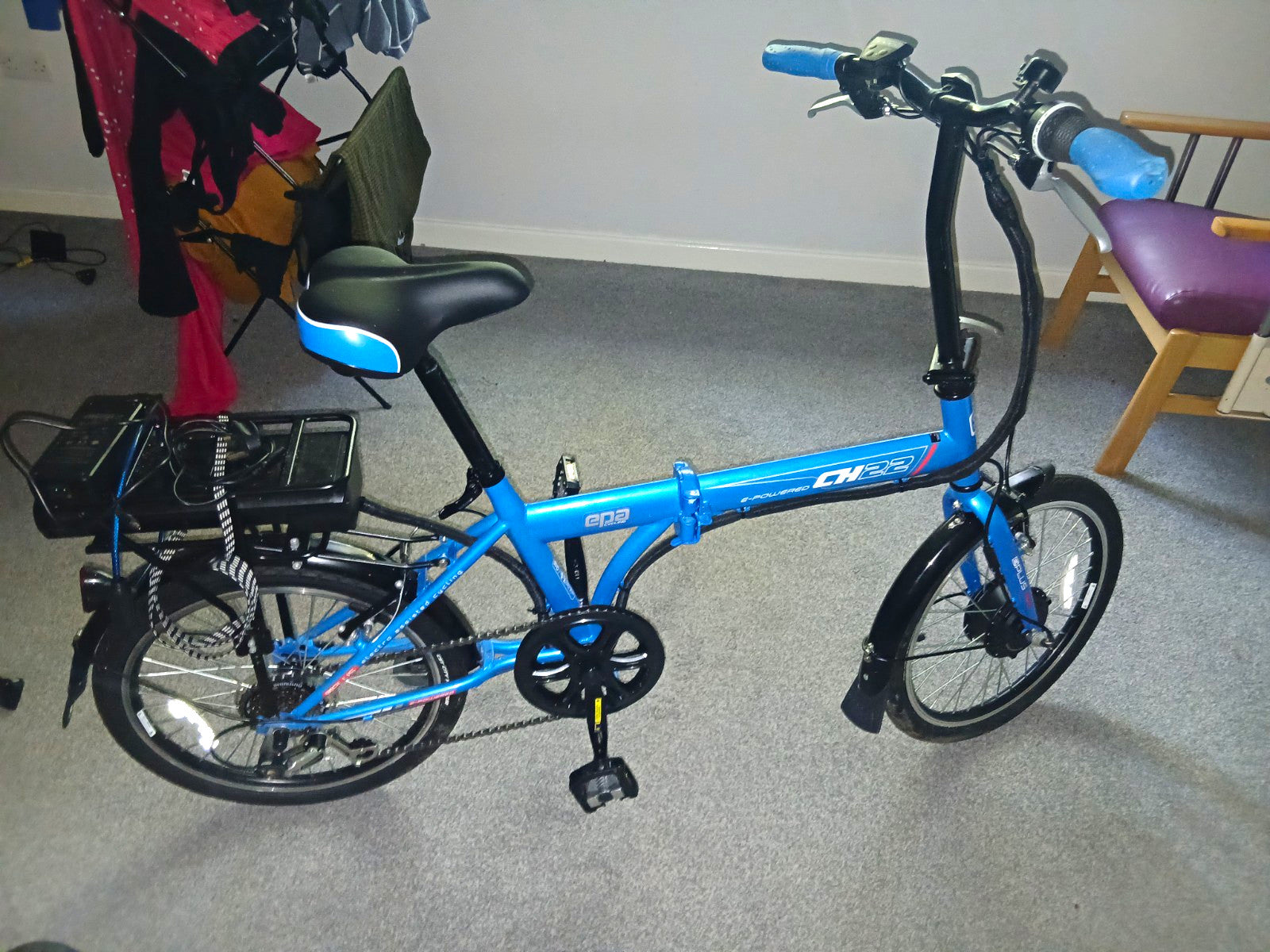 Bollus CH22 20in Blue Folding Bike V-Brakes with Rear Rack & Mudguards