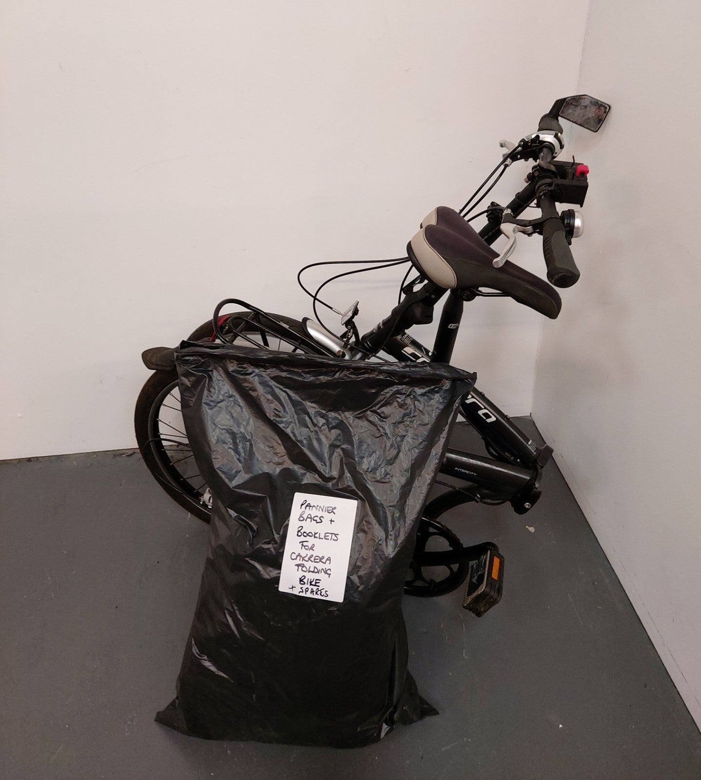 Carrera Intercity Folding Bike Unisex, 8 Gears, 20" Wheels COLLECT FROM BN9 0AD