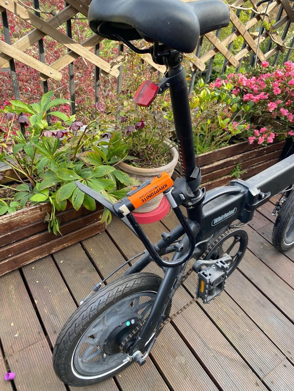 Whirlwind Foldable Bike 14in Black 250W 25km/h Mechanical Disc