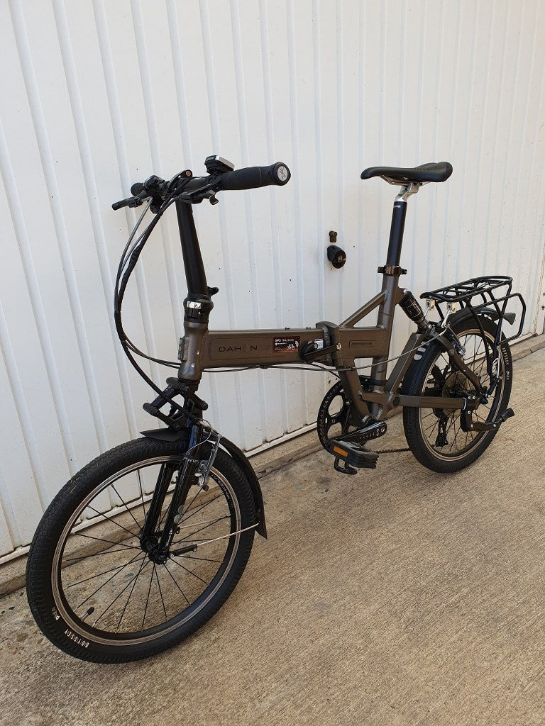 Dahon Jetstream P8  Folding Bike 20"  Full Suspension rack mudguards