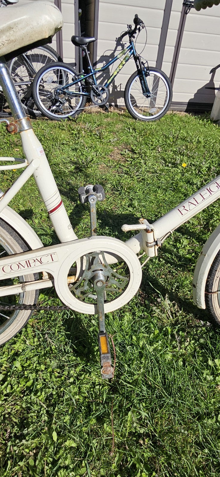 Raleigh Compact Vintage Folding Bike Bicycle 1970s Retro Cream White Nice Bike