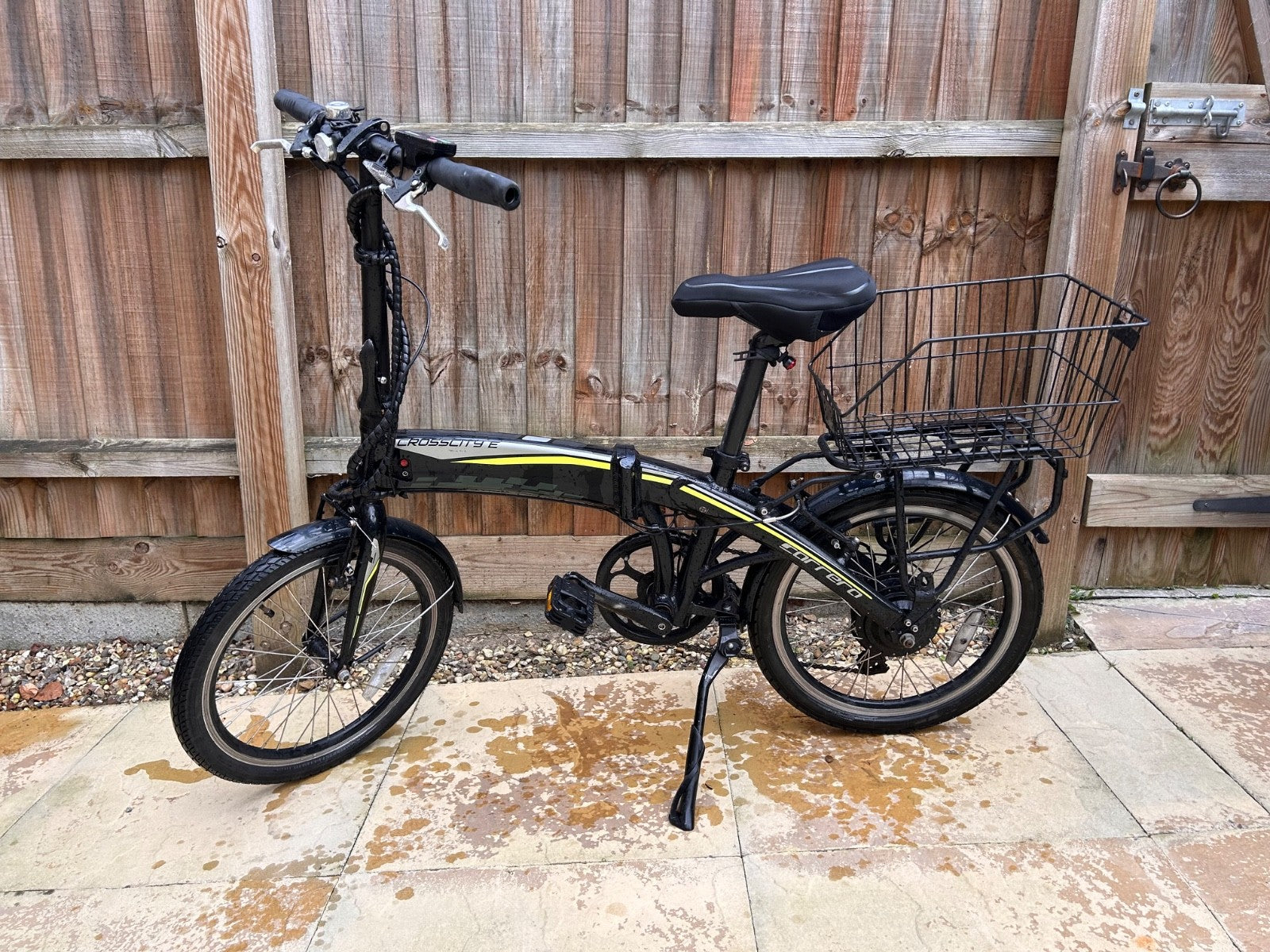 Carrera Crosscity E  Folding Bike Pedal Assist
