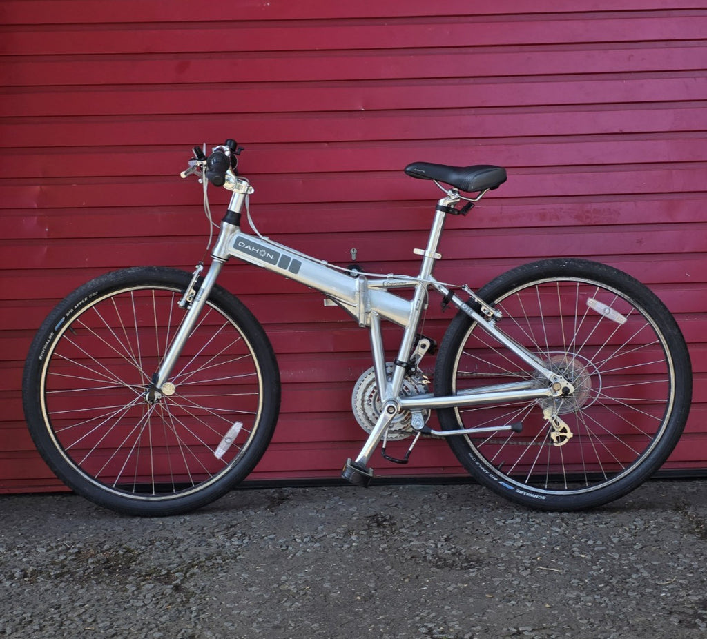 DAHON EXPRESSO FOLD UP FOLDING BIKE (42cm FRAME SIZE w/ 26" WHEELS) VG CONDITION