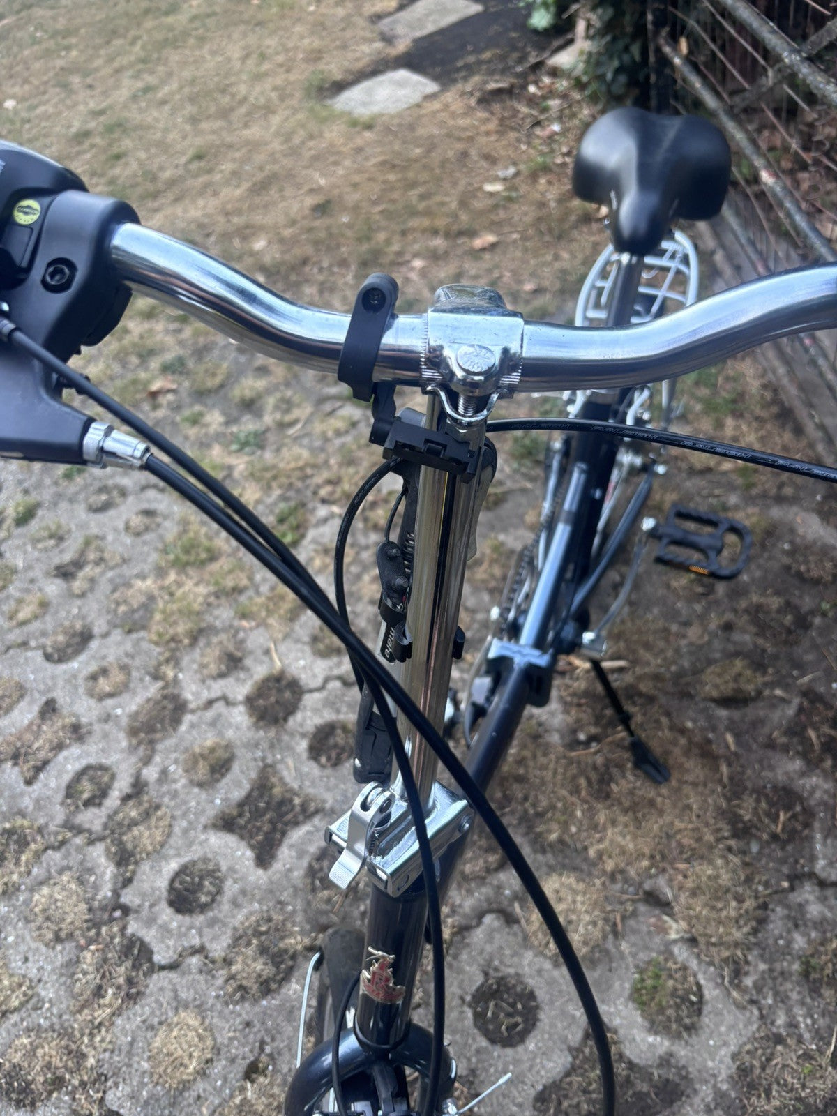 Raleigh Evo 7sp Folding Bike Aluminum Frame, 20" Wheels, 7-Speed with Revo Grip