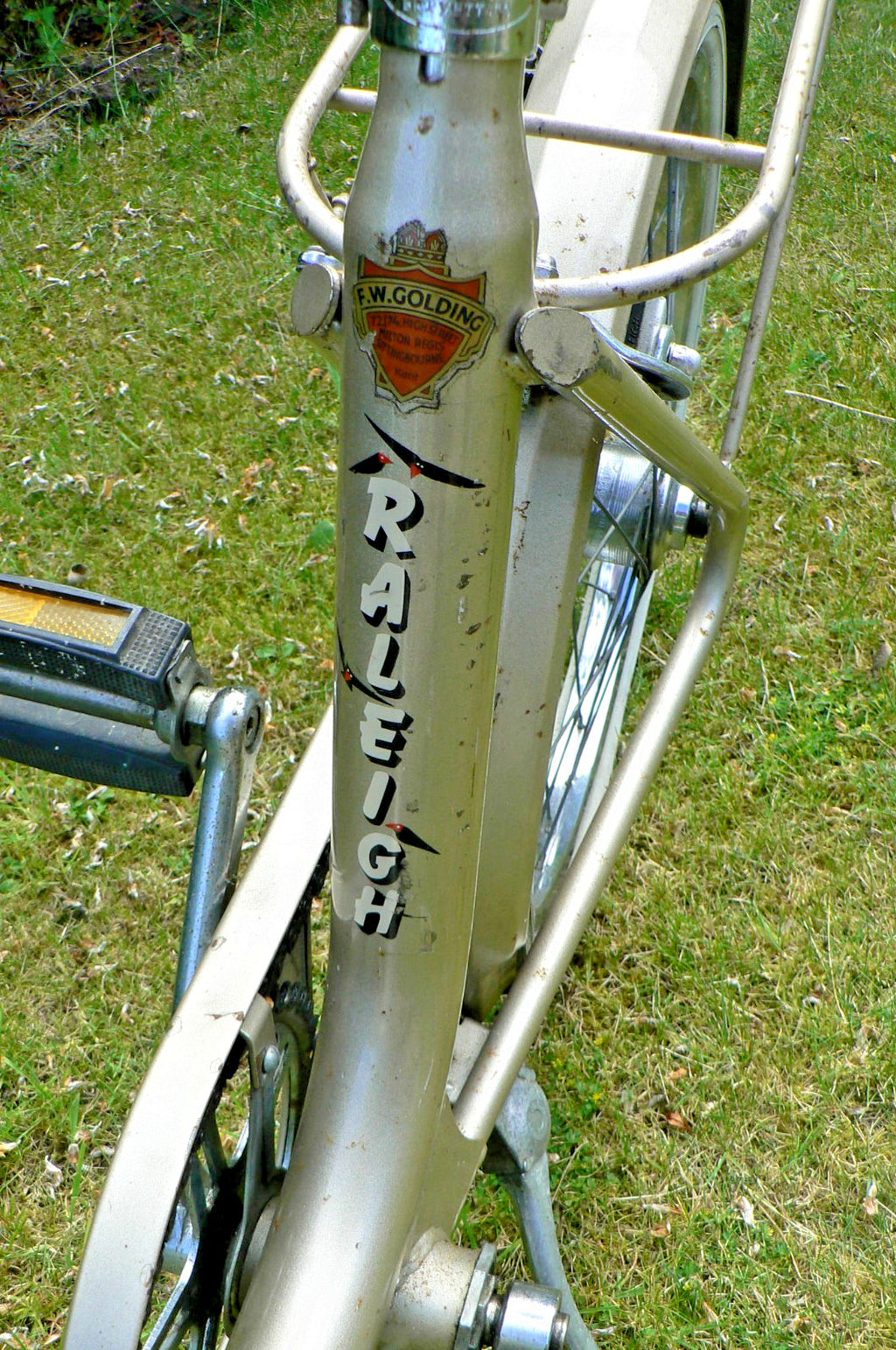 RALEIGH SAFARI FOLDING  3Spd BICYCLE  - ORIGINAL - With Stand, lights
