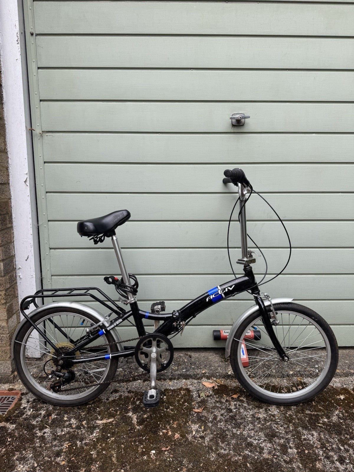 Raleigh Folding Bike 20-inch Wheels 6 Speed Shimano Gears