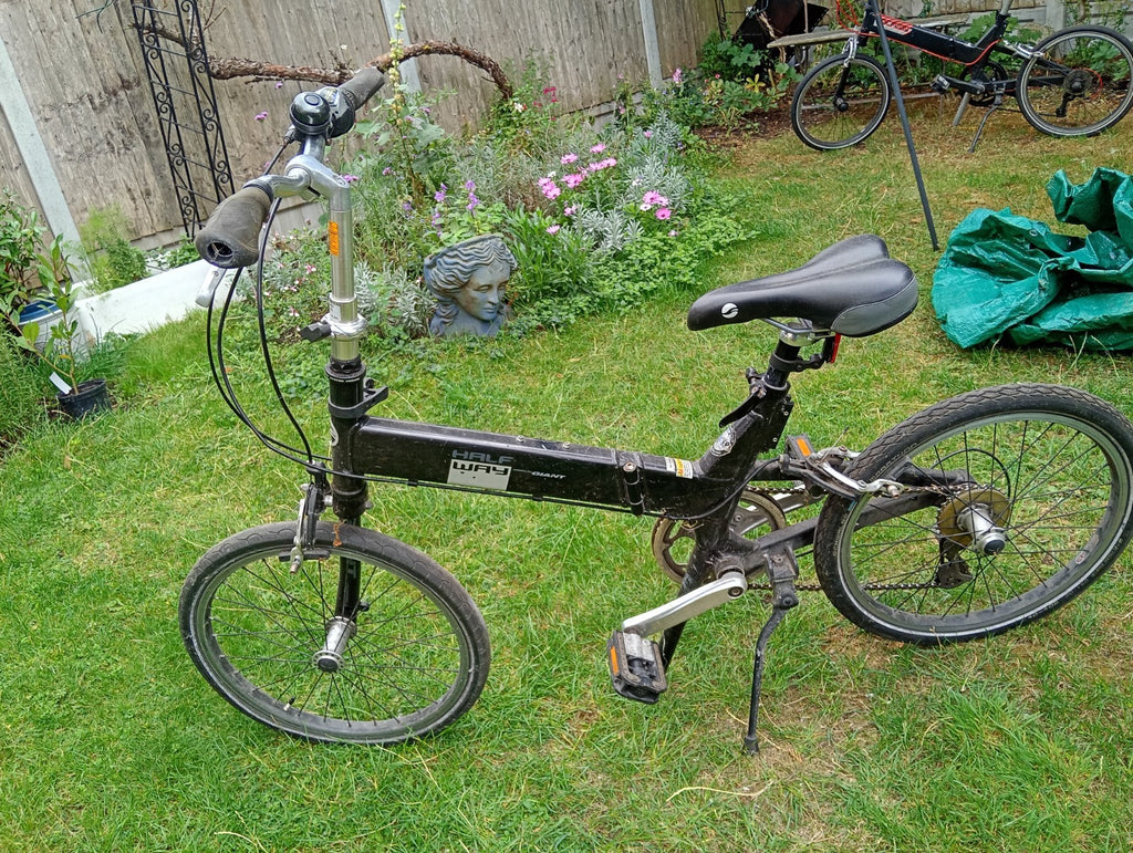 Giant Halfway Folding Bike 20'' Wheels 7-Speed Excellent Condition Black Frame
