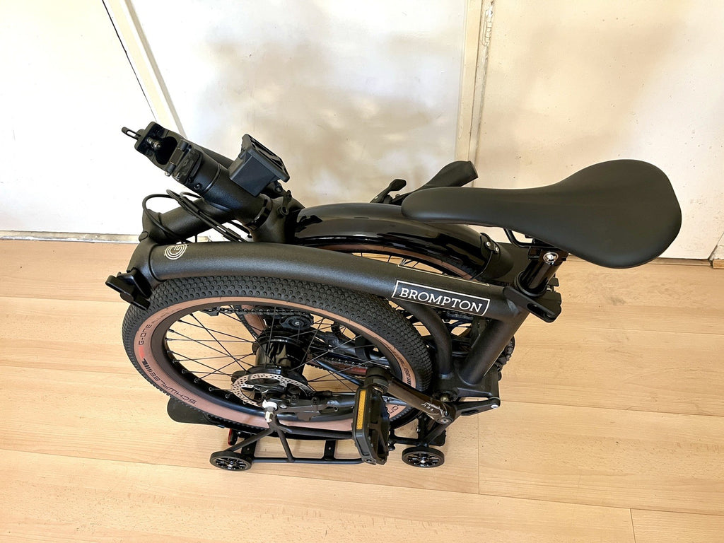Brompton G Line 2026 with Roller Frame - 8-speed, Space Black, Medium