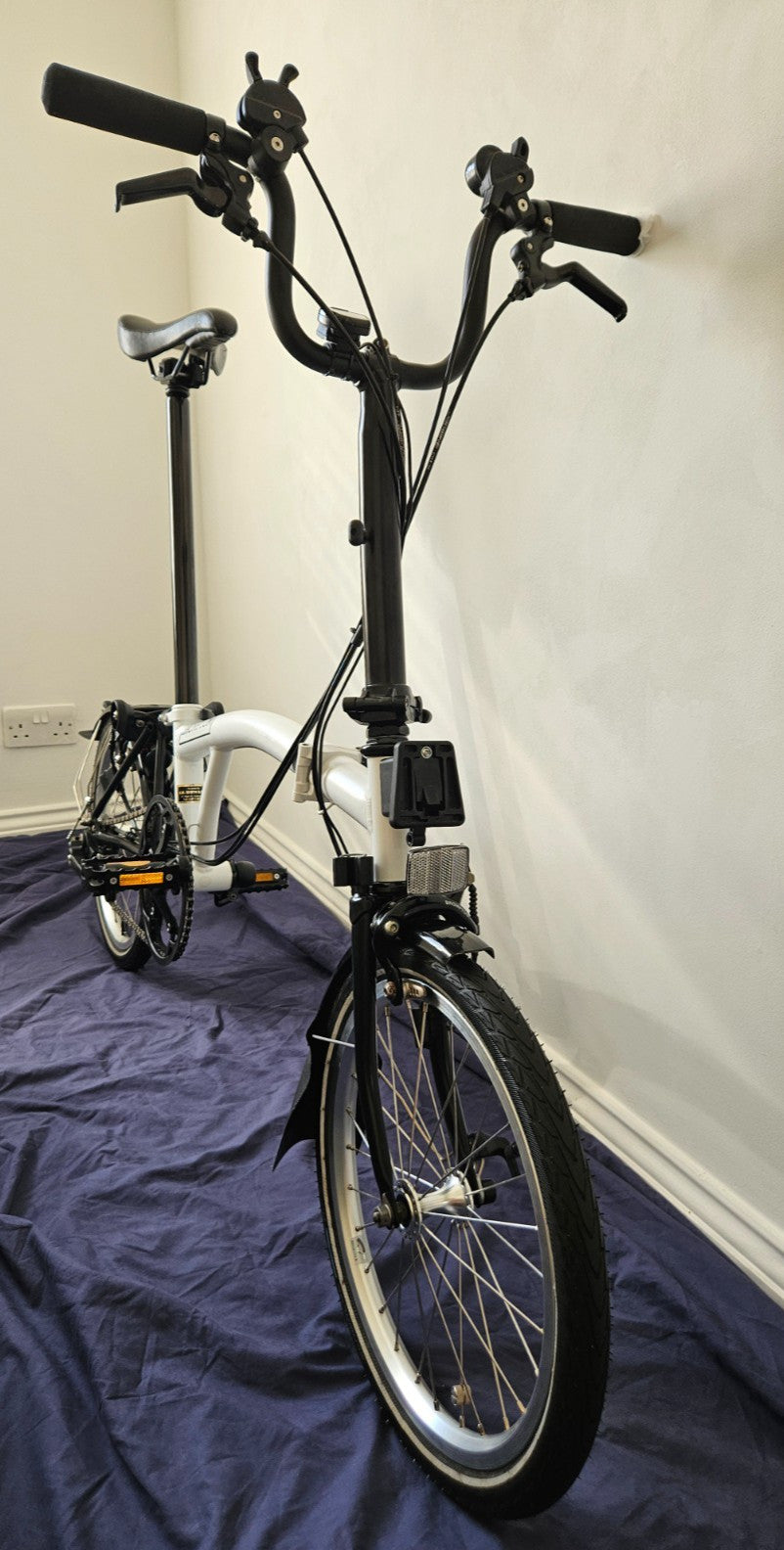 Brompton M6L - 6 Speed - C Line - Mid- White - VGC